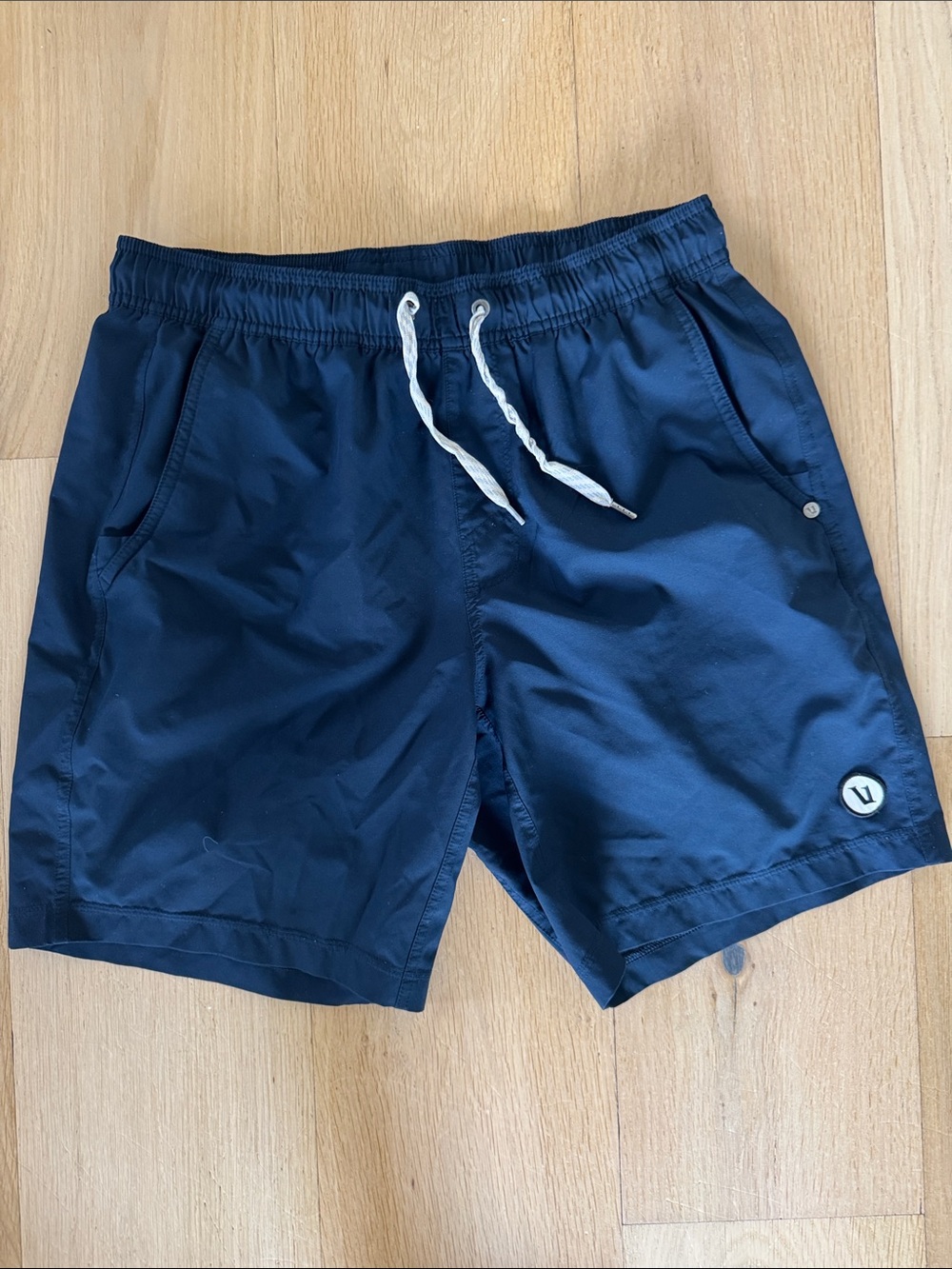 Men's Vuori Navy Shorts with Drawstring Size Medium